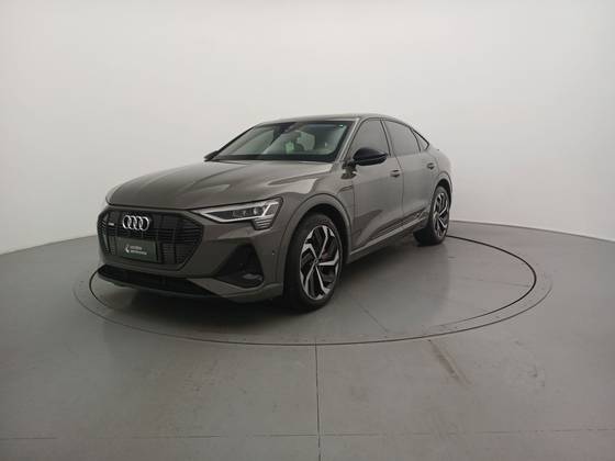 AUDI E-TRON ELÉTRICO SPORTBACK PERFORMANCE BLACK QUATTRO AUDI E-TRON ELÉTRICO SPORTBACK PERFORMANCE BLACK QUATTRO